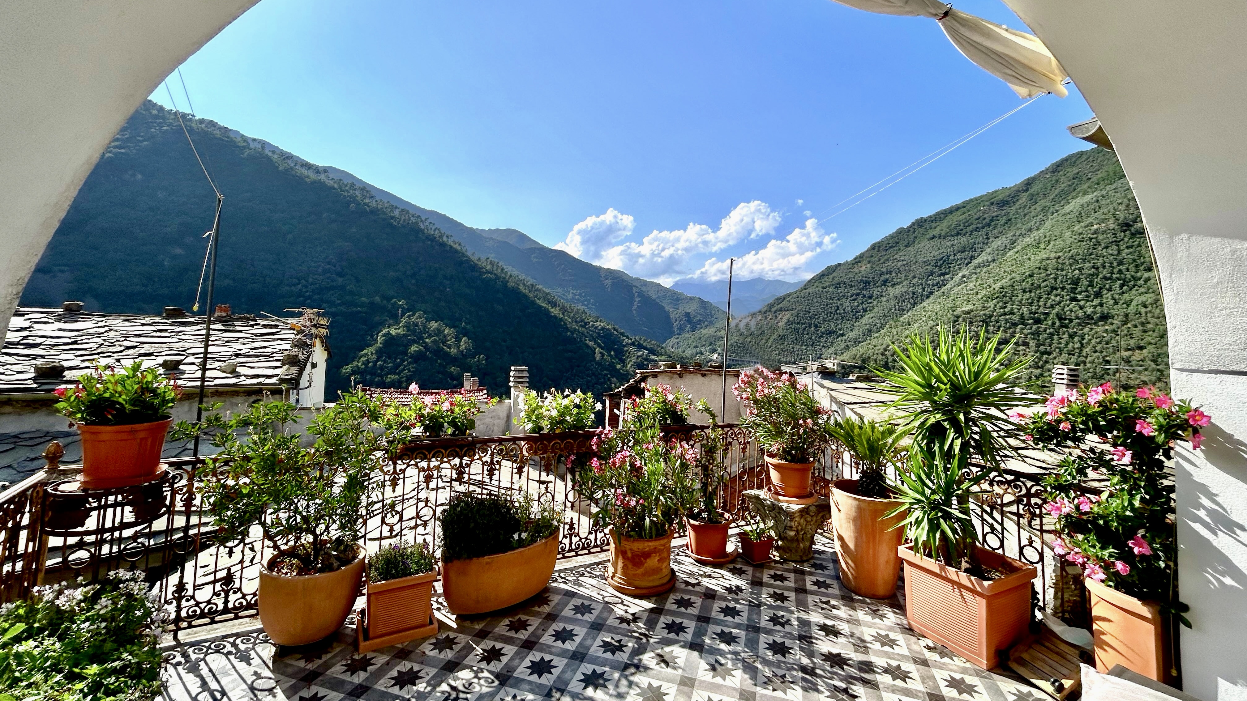 Villa Liguria - design ed eleganza a Montalto Ligure