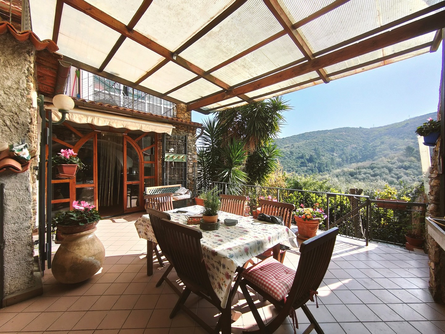 EX24 Charming Independent House in Albenga Renovated - Image 1