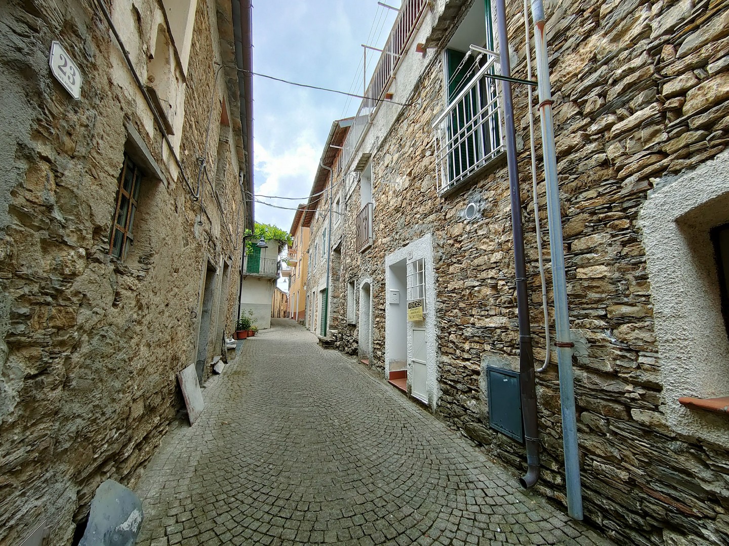 TR54 CARTARI Casa vacanza nel cuore di un autentico borgo ligure