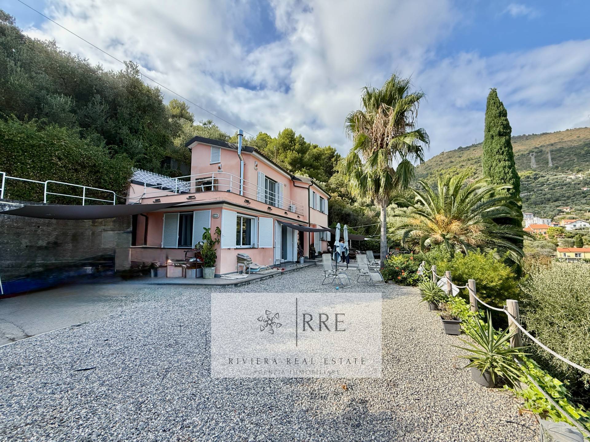 Villa in vendita a Alassio – via Costa Lupara