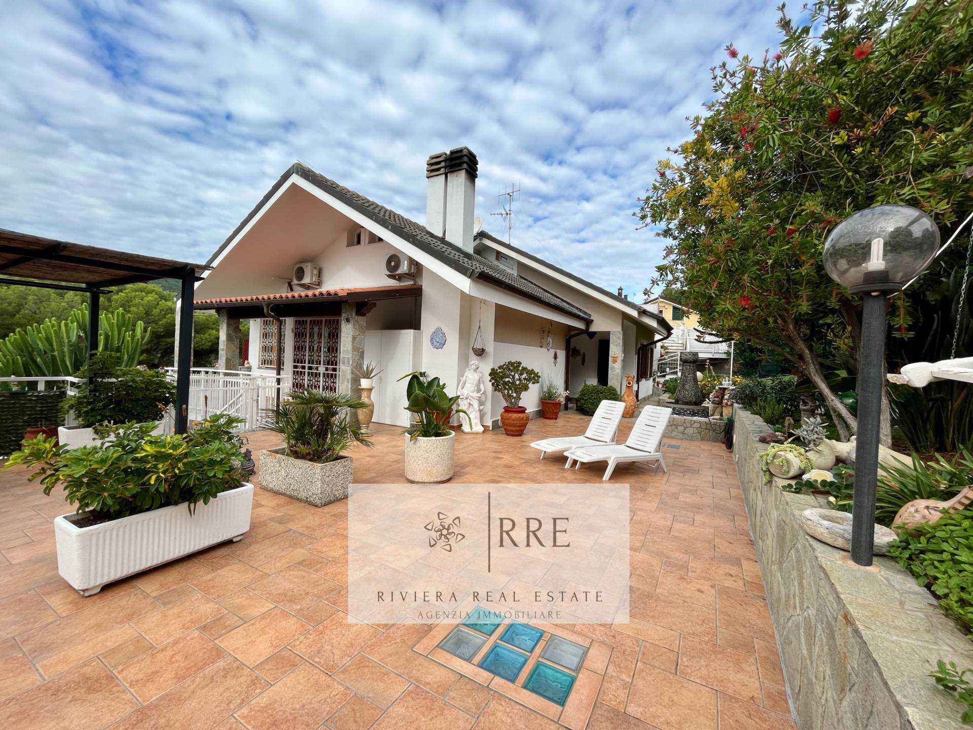 Portion of villa for sale in Andora – San Damiano