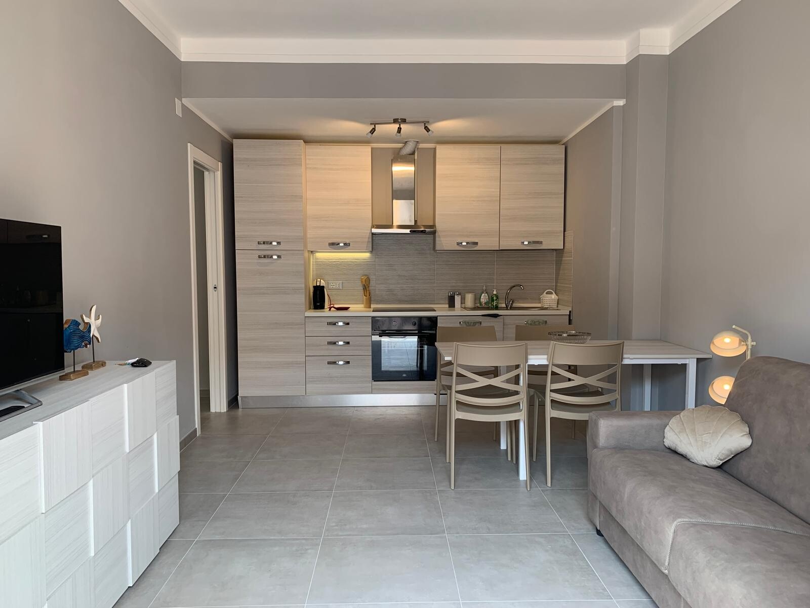 Bilocale ristrutturato e confortevole - Image 1