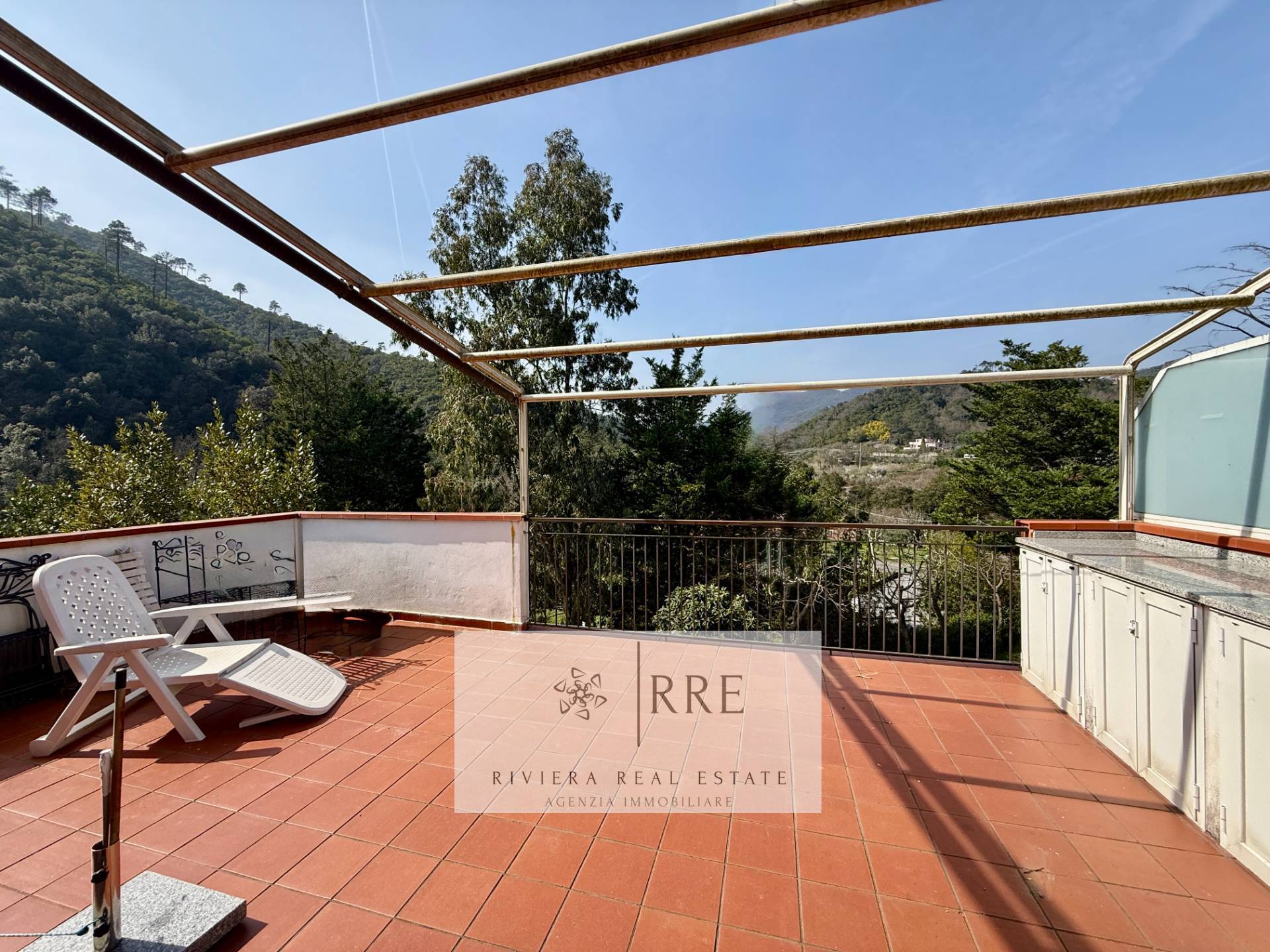 SPLENDIDO DUPLEX ARREDATO A GARLENDA - A DUE PASSI DAL GOLF CLUB