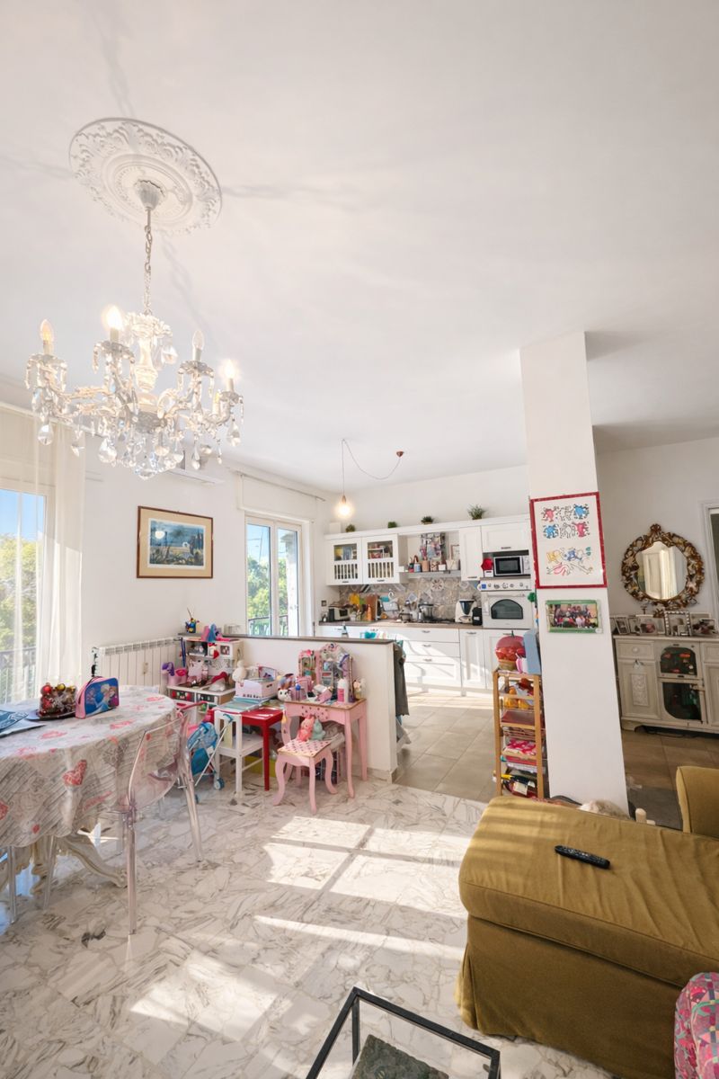 Imperia On. via D. Calderina appartamento ristrutturato con garage cod. 9082