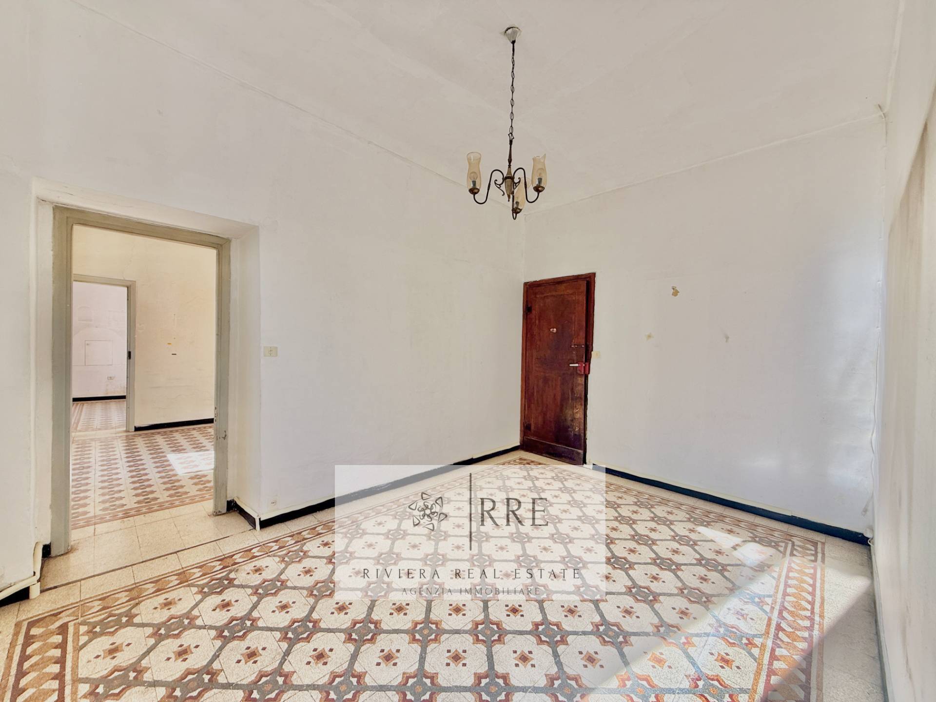 Four-room apartment to renovate
