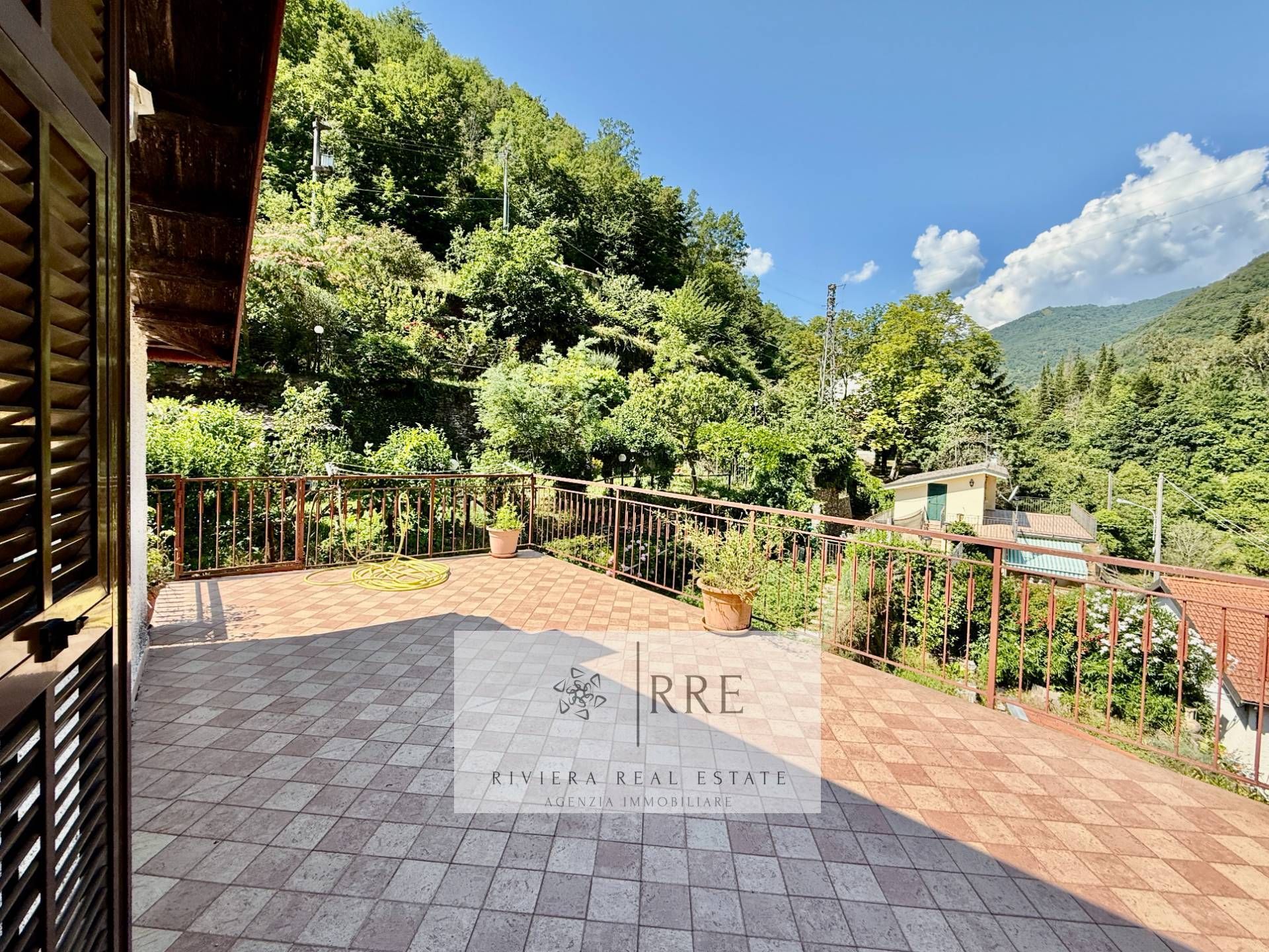 Porzione di casa immersa nel verde a Lavina