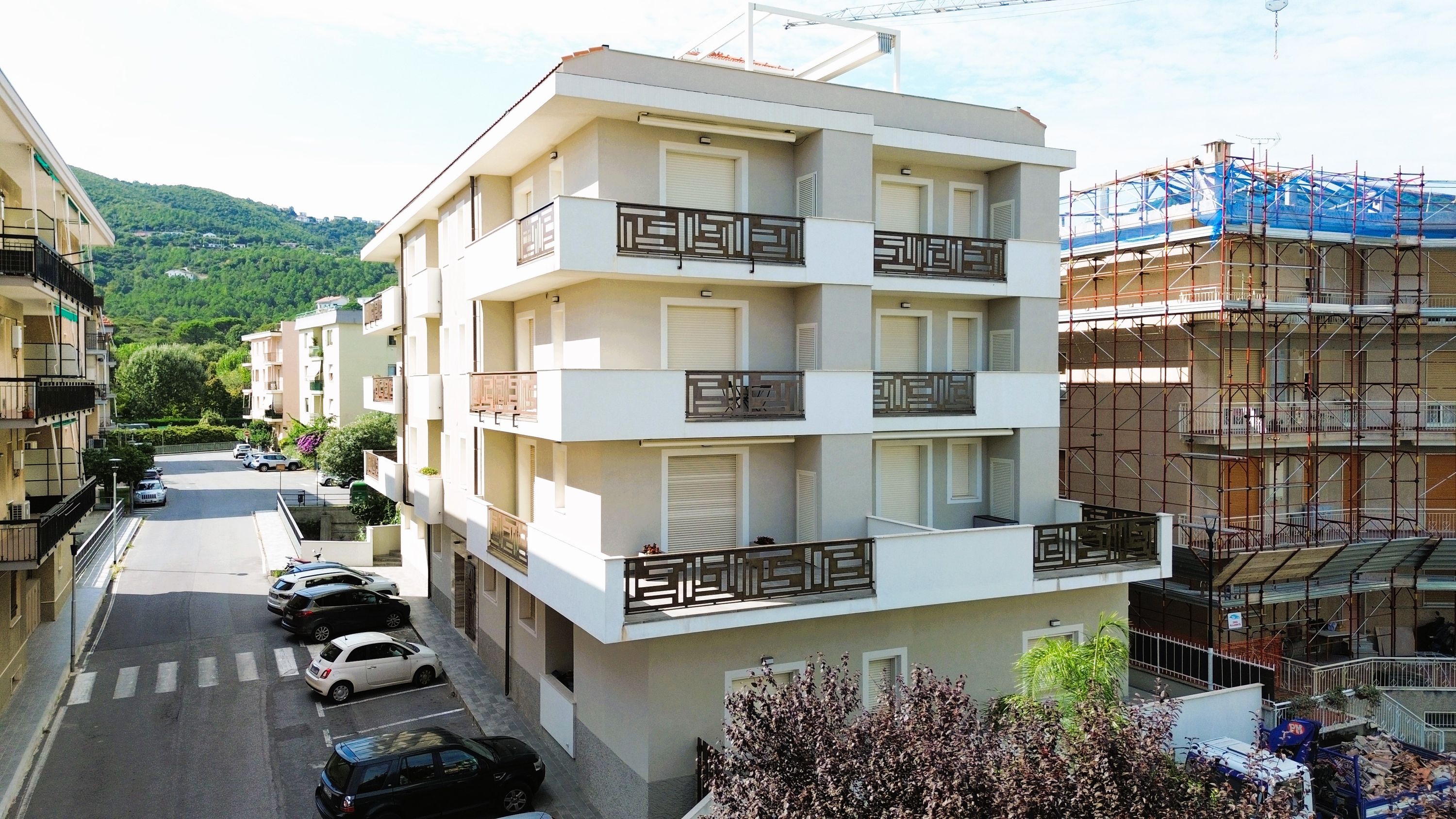 TRILOCALE DI NUOVA REALIZZAZIONE A SPOTORNO 250 METRI SPIAGGIA 