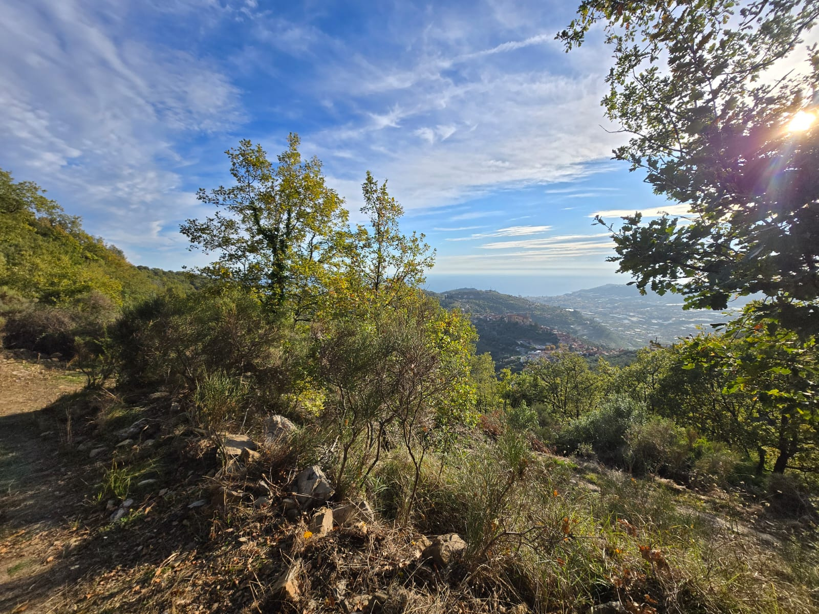 Terreno con vista mare a Castellaro