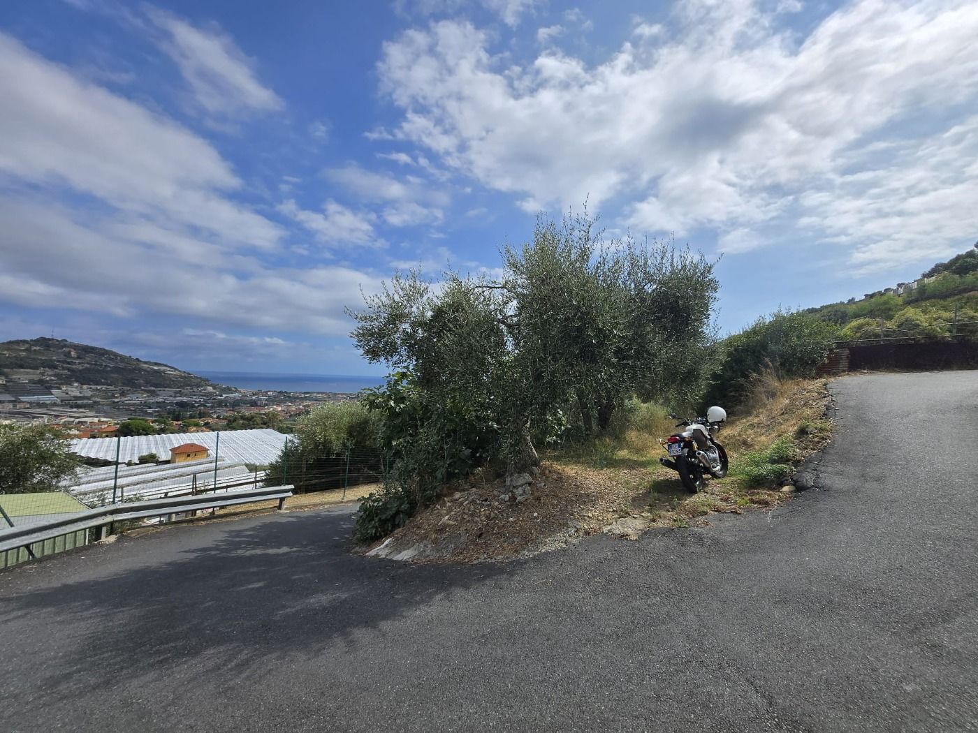 TERRENO EDIFICABILE CON VISTA MARE