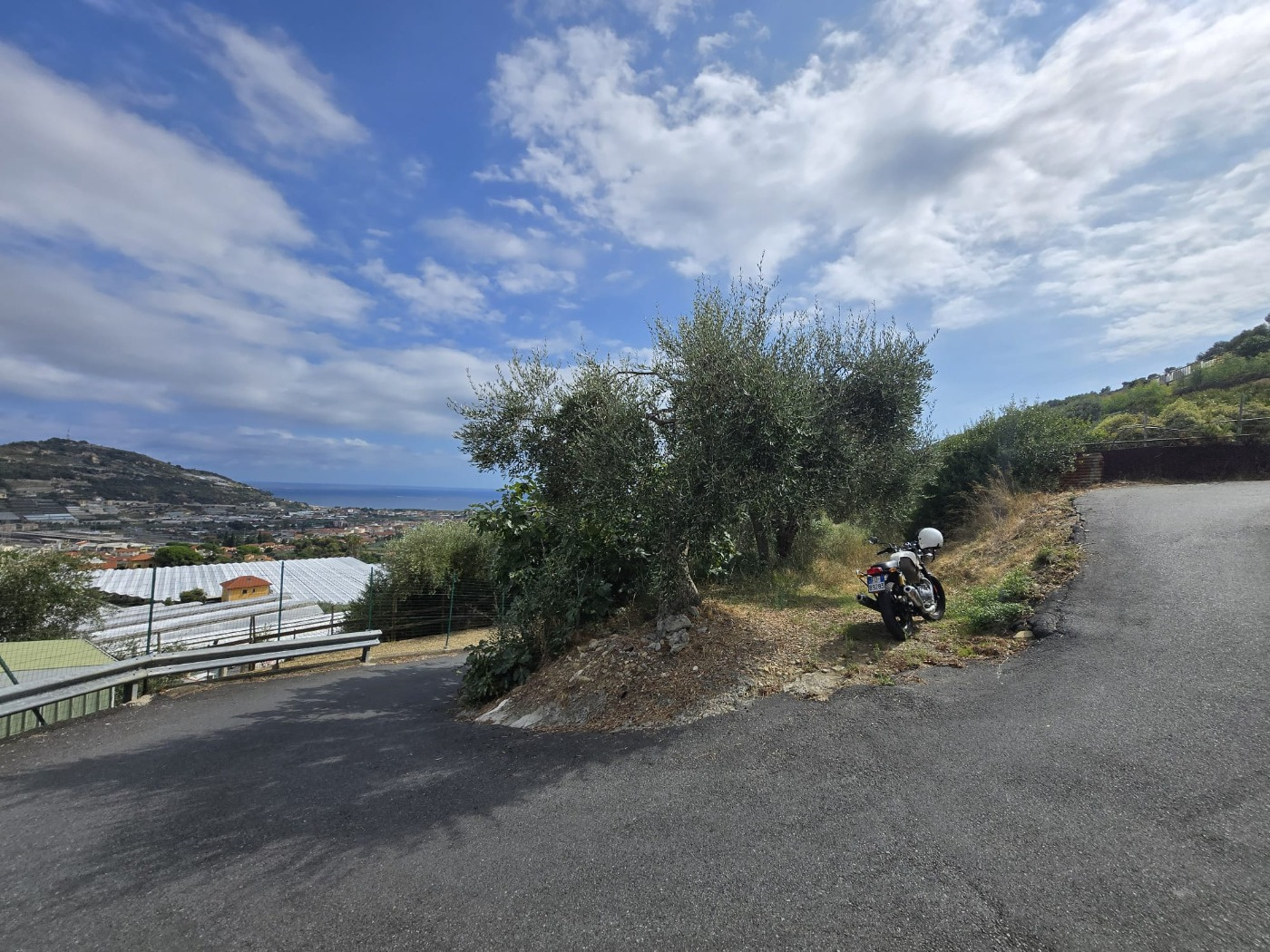 TERRENO EDIFICABILE CON VISTA MARE