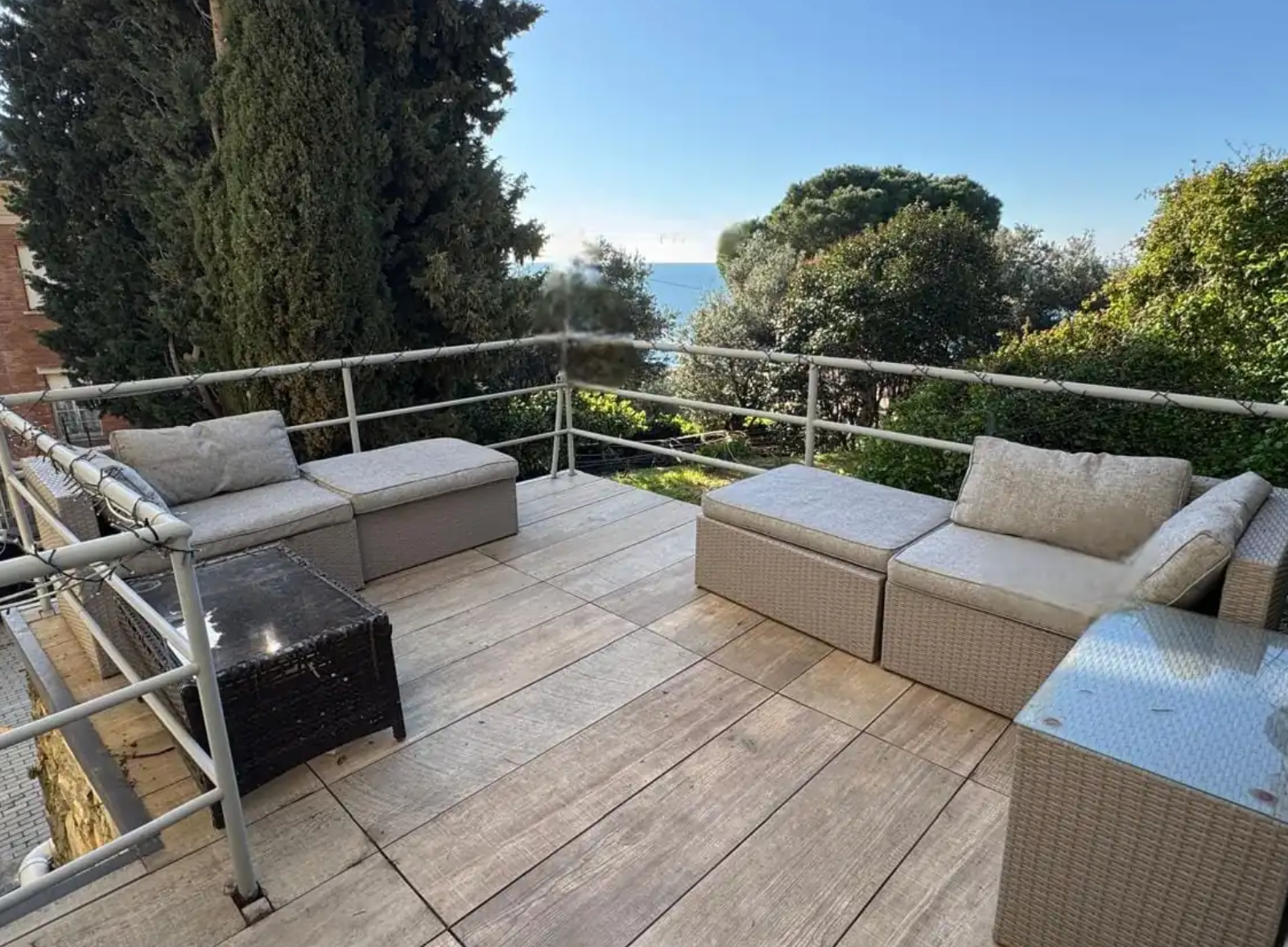 Trilocale con Terrazza vivibile vista mare