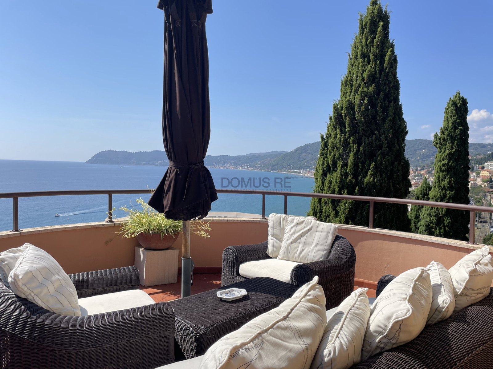 Quadrilocale in vendita in via Riccardo Ippolito Gallo, 43