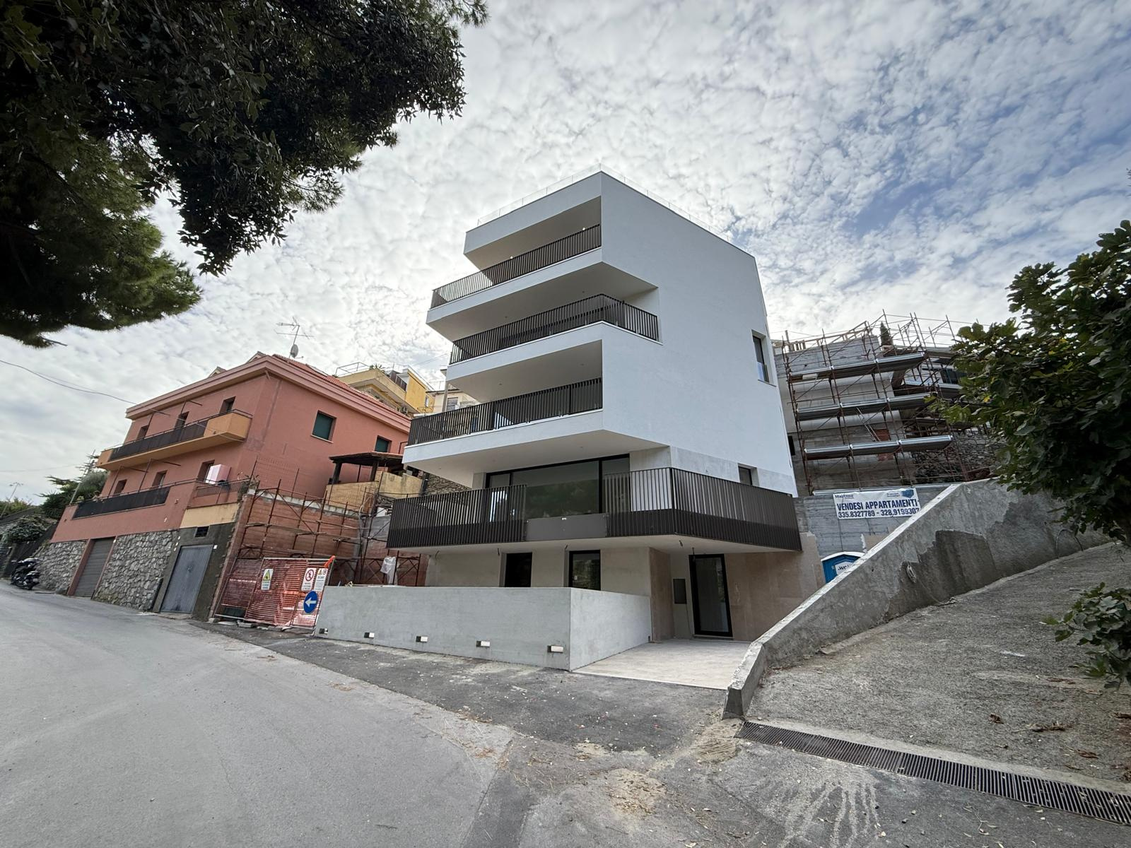 Alassio, nuovi appartamenti vista mare.