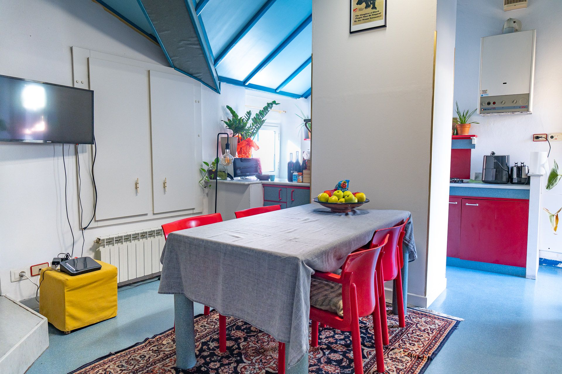 Laigueglia, centro storico con terrazzo.