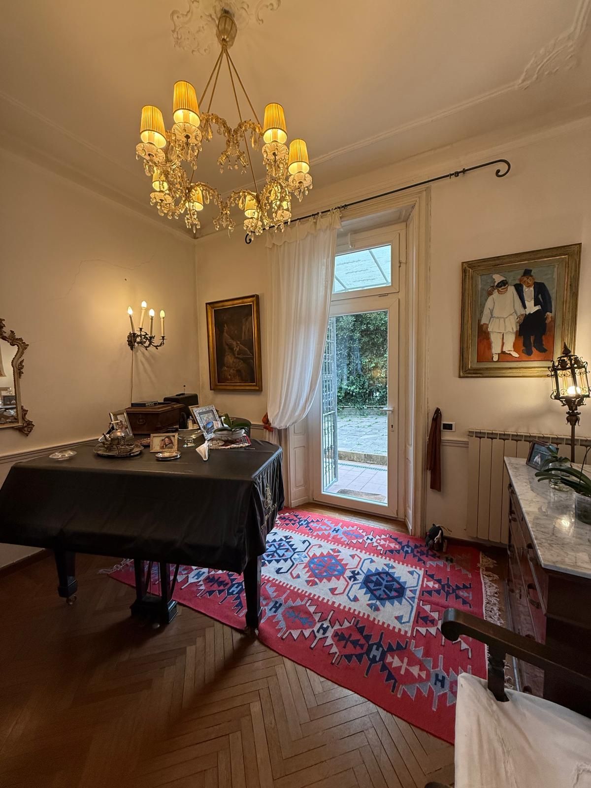 Elegant Apartment Just Steps from the Center