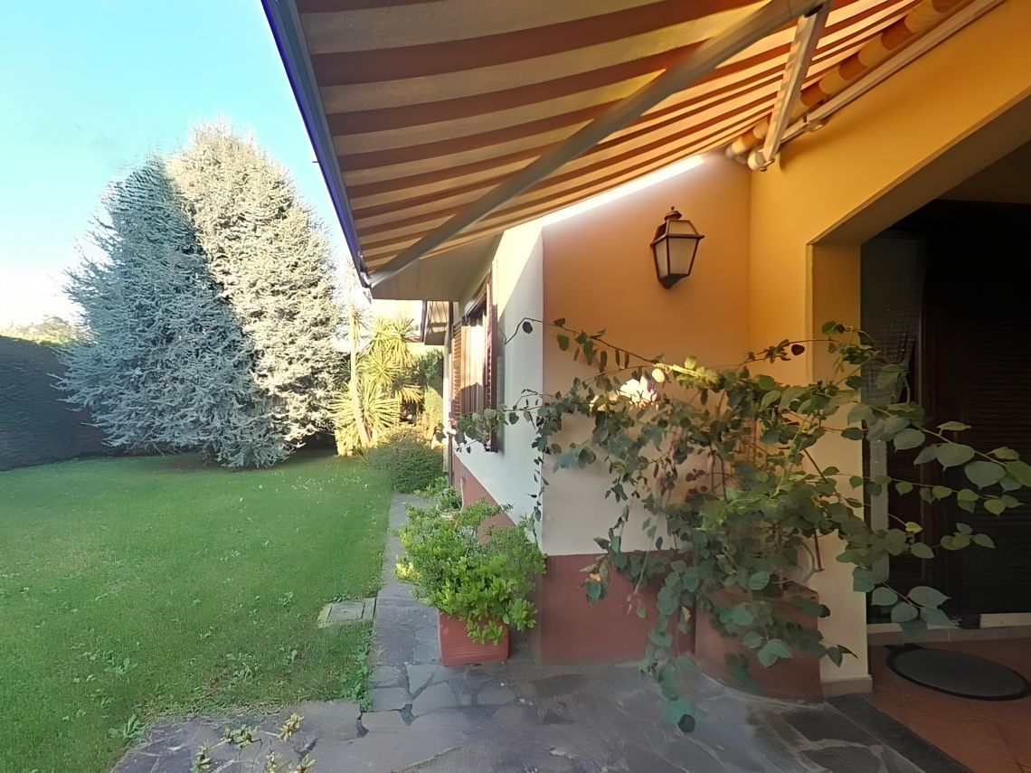 Villa a Schiera in Vendita a Sarzana 