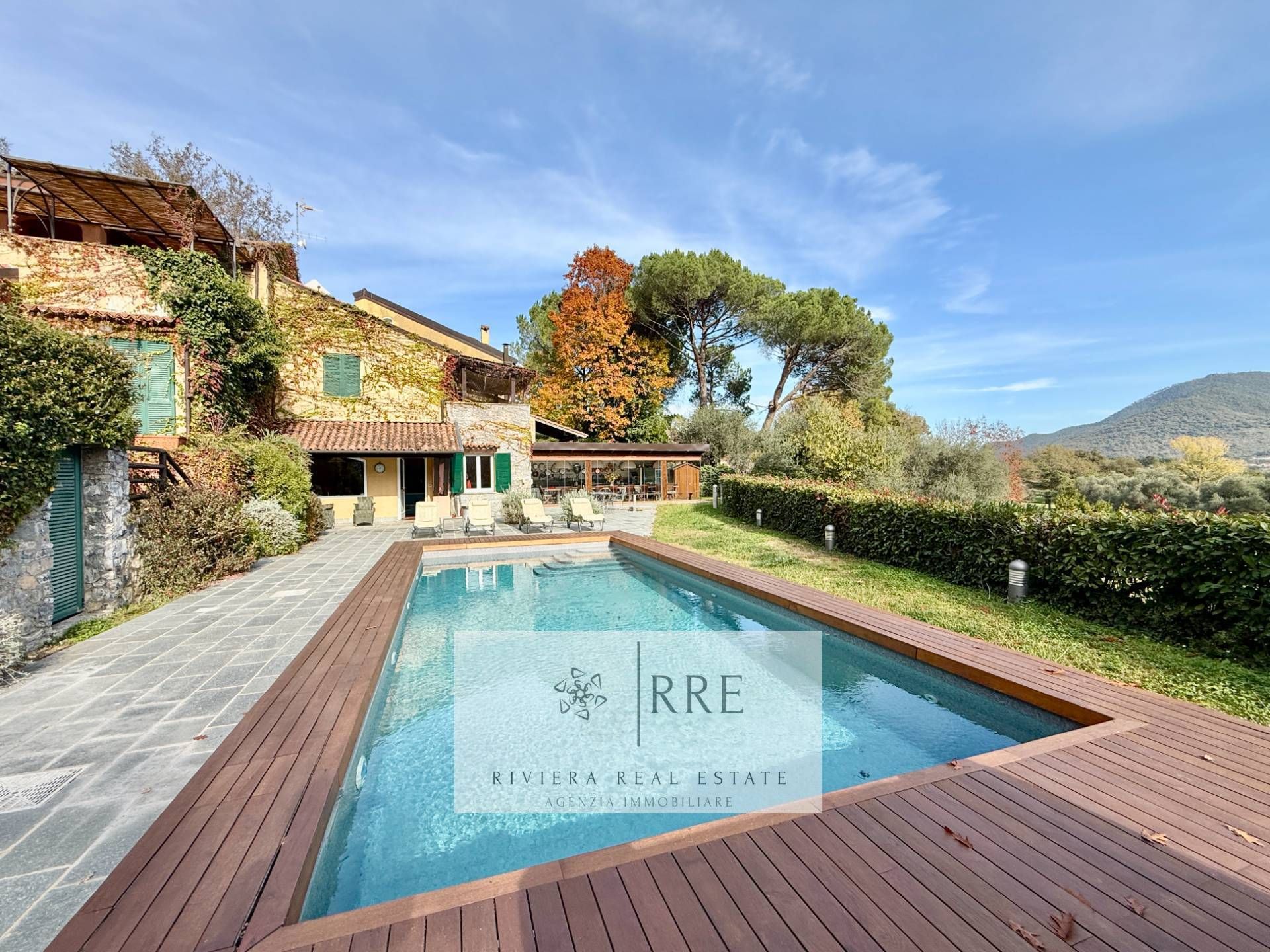 Villa con piscina nel golf Club di Garlenda 