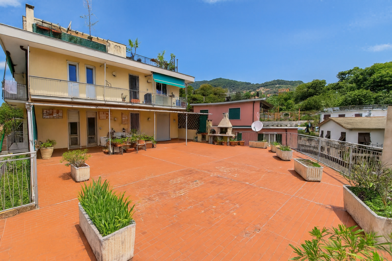 Appartamento Quadrilocale in Vendita a Rapallo