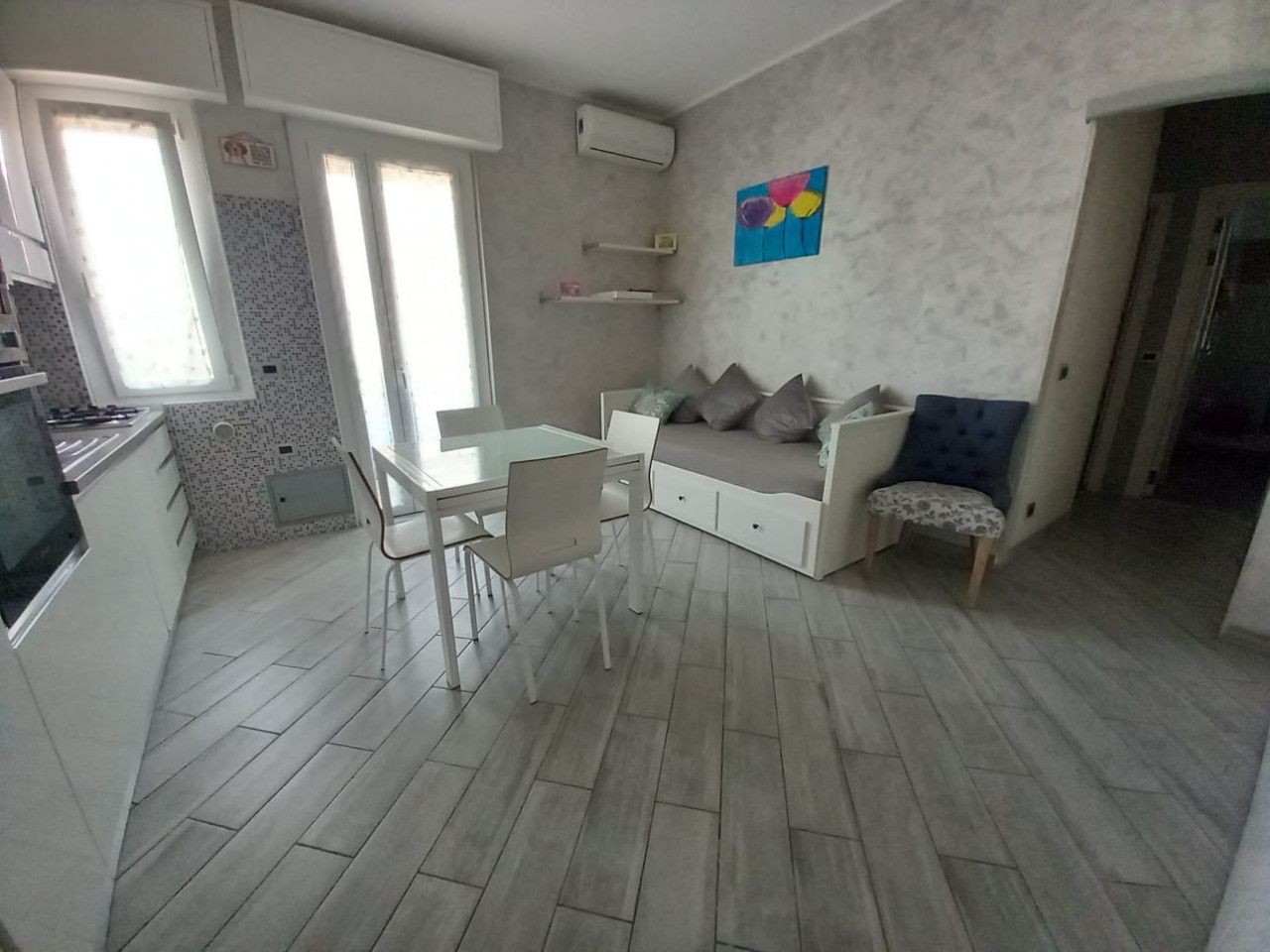 TRILOCALE IN VENDITA IN VIA DELLA PINETA A RAPALLO