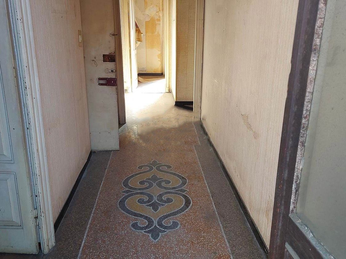 Appartamento di Modeste Dimensioni da Ristrutturare