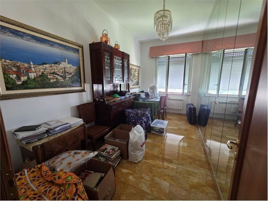 Appartamento vista aperta e parcheggio condominiale