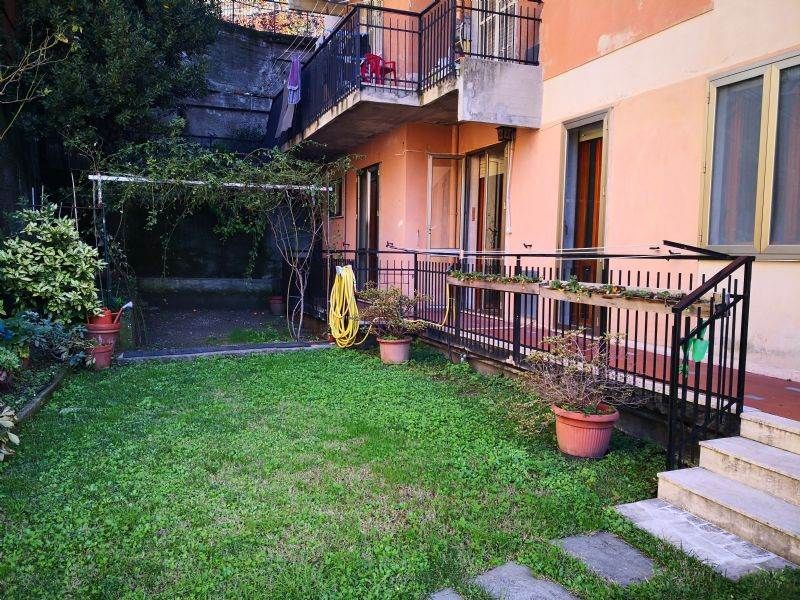 Ampio 6 Vani Luminoso con Giardino e Cantina