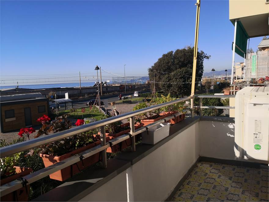 Appartamento con Terrazzo Vista Mare.
