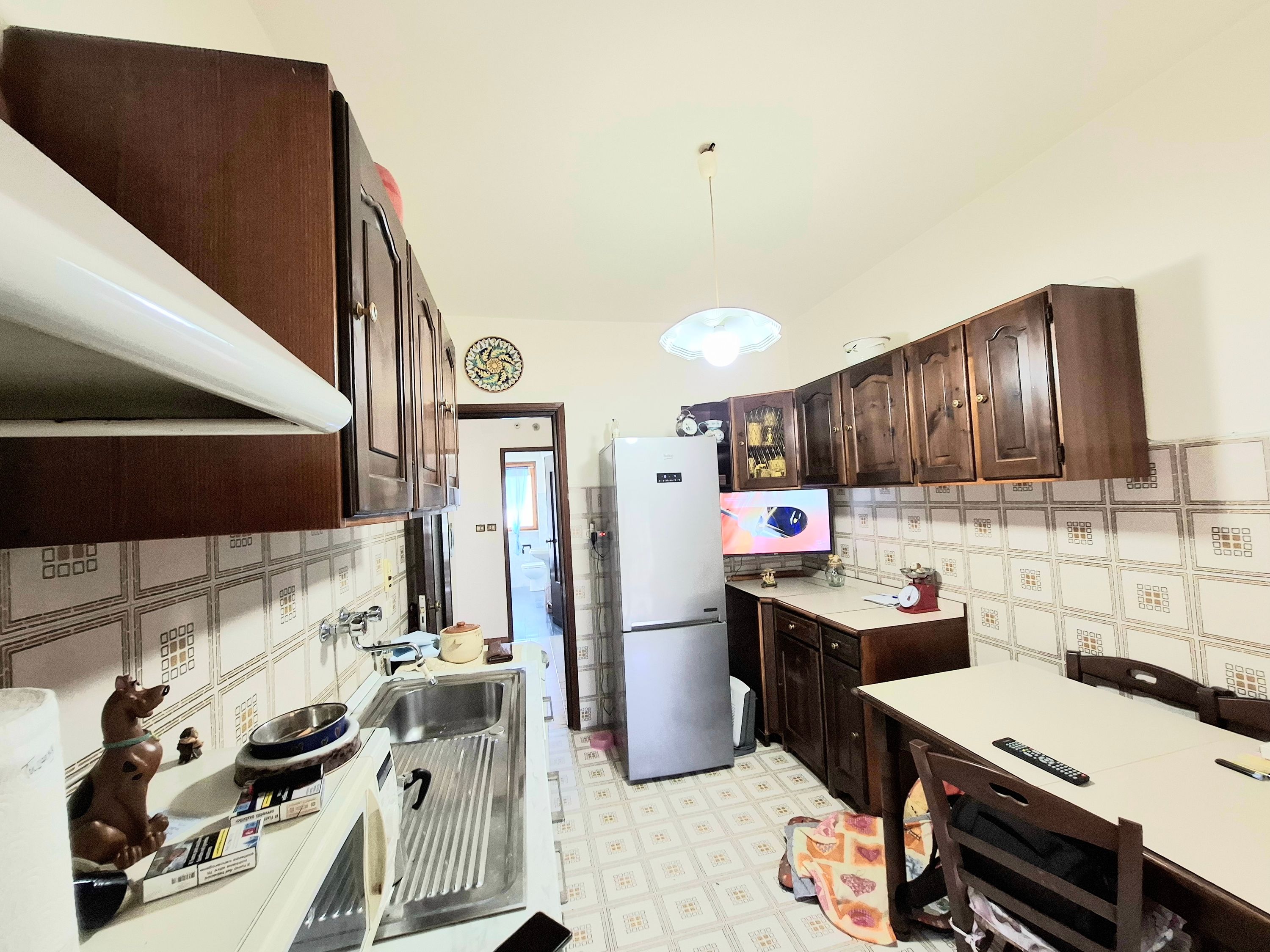 Casella, Via Avosso 6 vani con 3 balconi