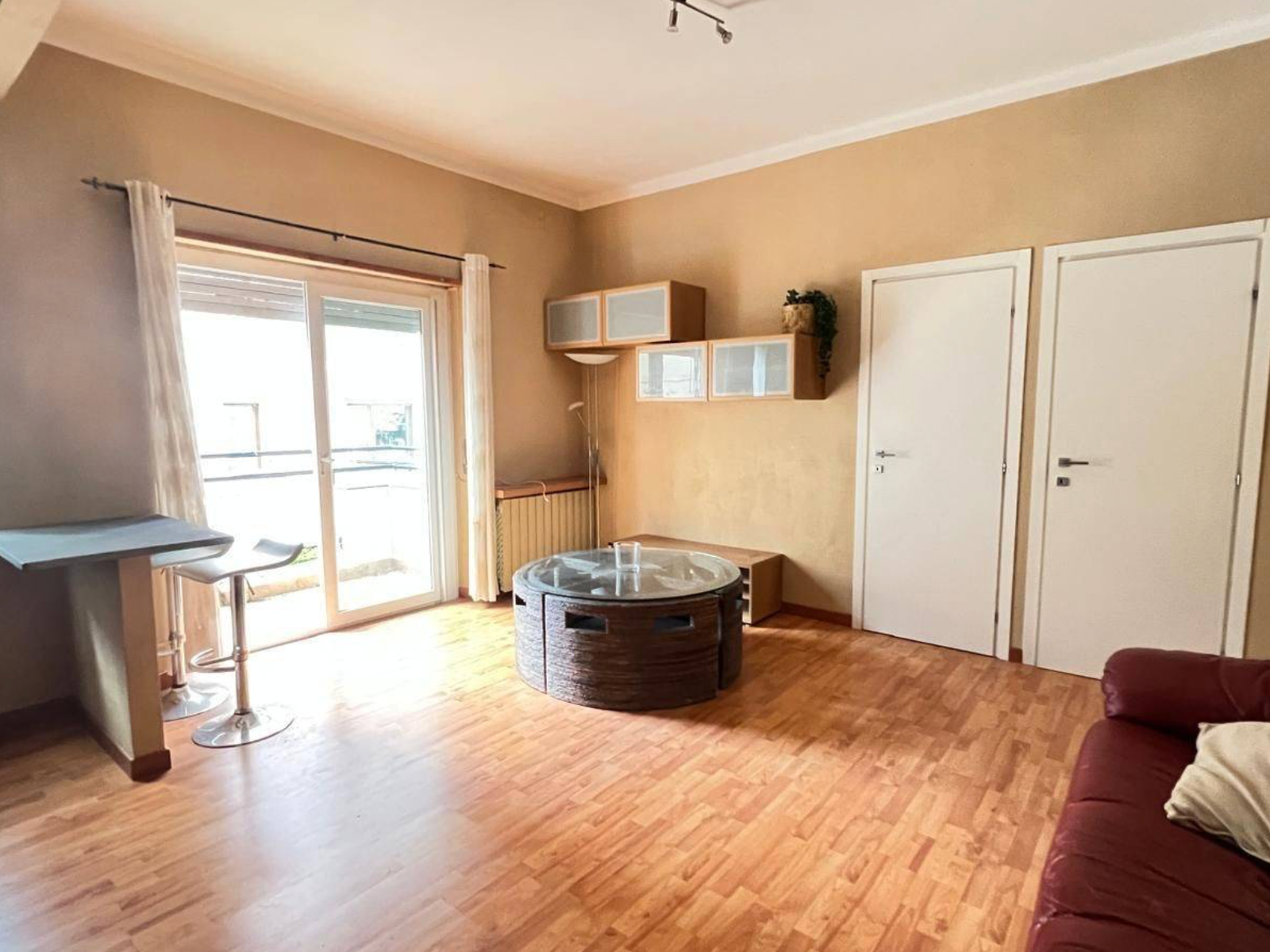 BILOCALE RISTRUTTURATO SEMICENTRALE