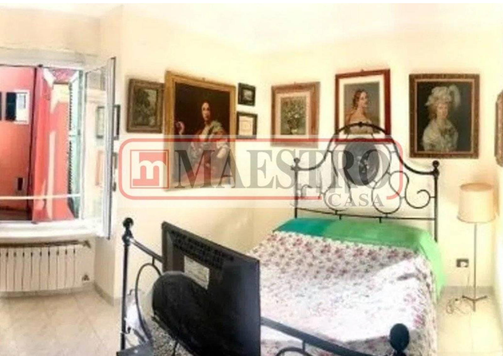 Bilocale in buono stato al terzo piano nel Centro Storico di Rapallo