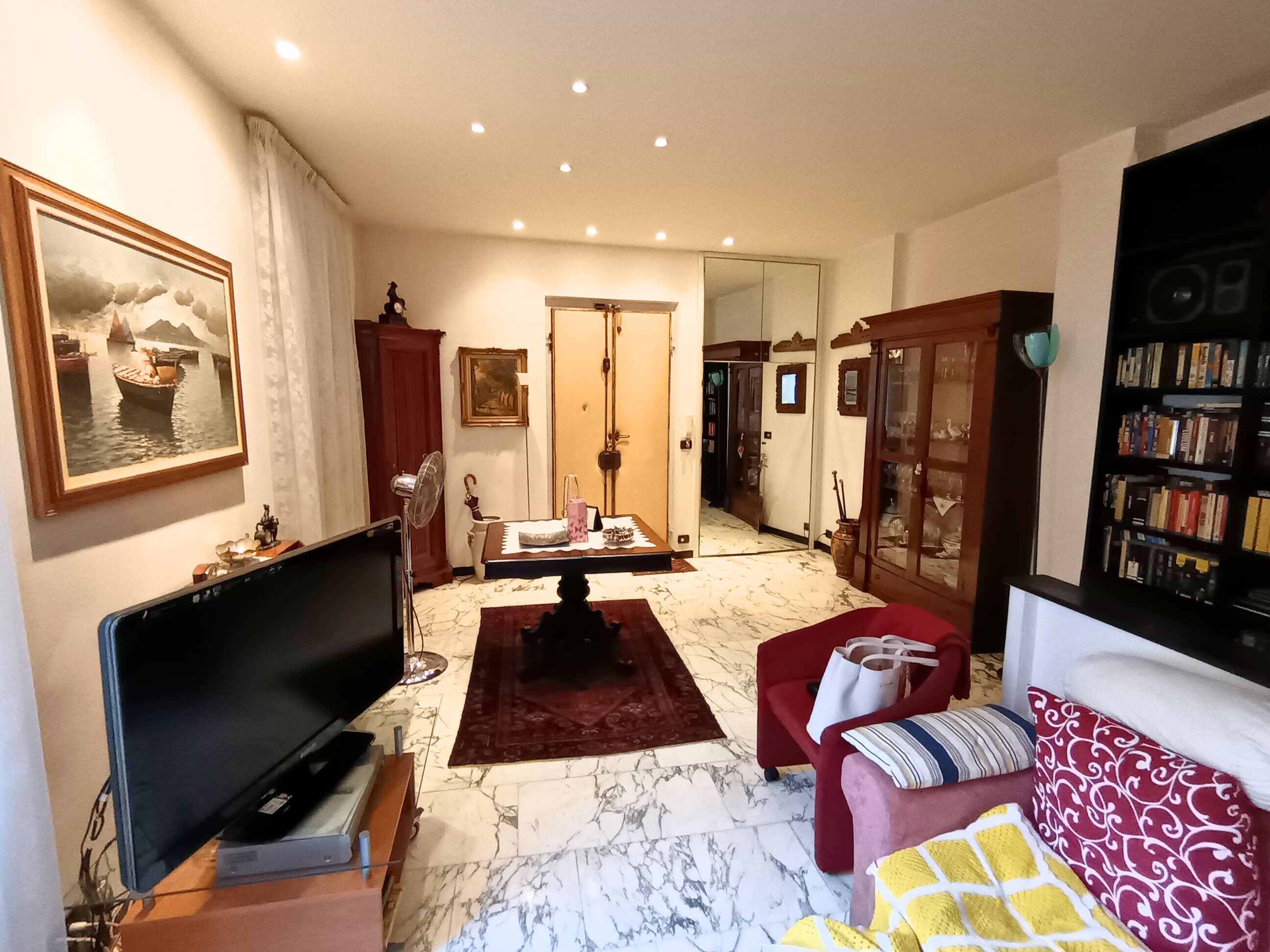 SOLEGGIATISSIMO APPARTAMENTO ALL'ULTIMO PIANO