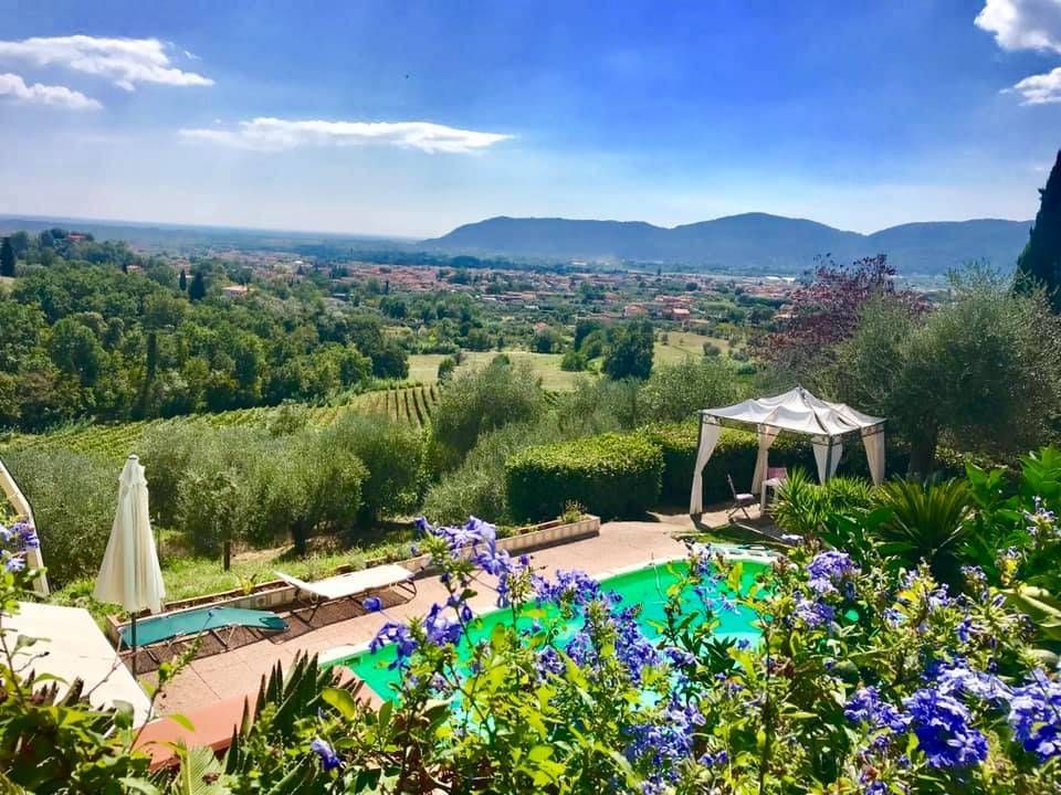 Villa in vendita a Castelnuovo Magra (SP)