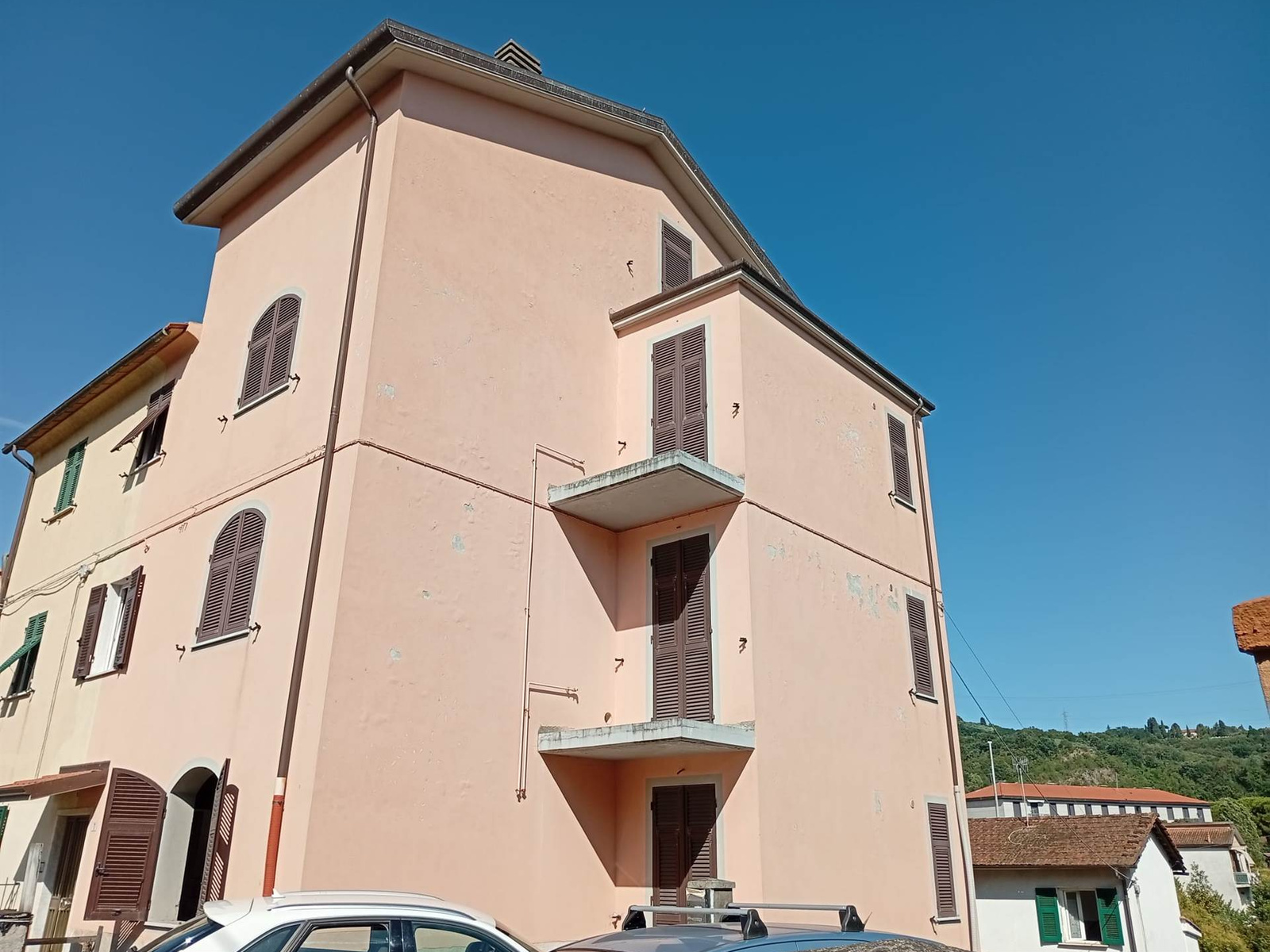 Vendita La Spezia-Termo,Terratetto,3 appartamenti con giardino e posti auto