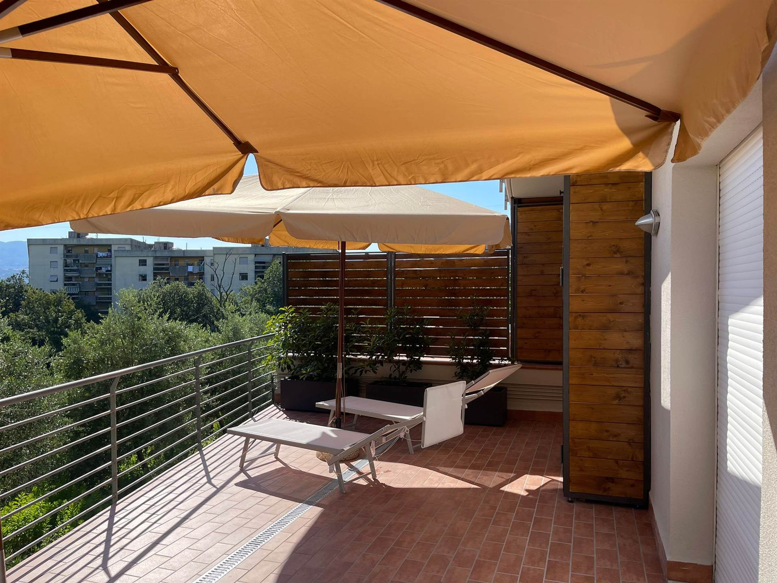 Beautiful 5-room apartment with terrace and garden EXCLUSIVE!