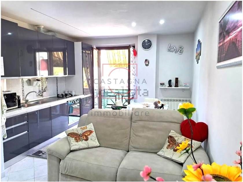 LUNI MARE – A pochi passi dal mare, bilocale ristrutturato con terrazzo e posto auto