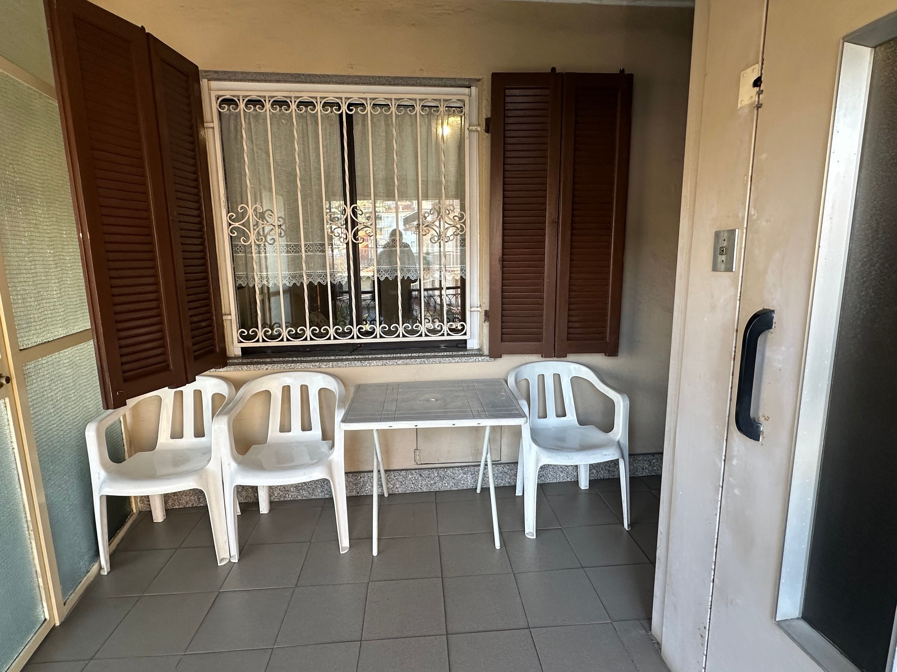 Ampio bilocale in buone condizione in vendita ad Arma di Taggia