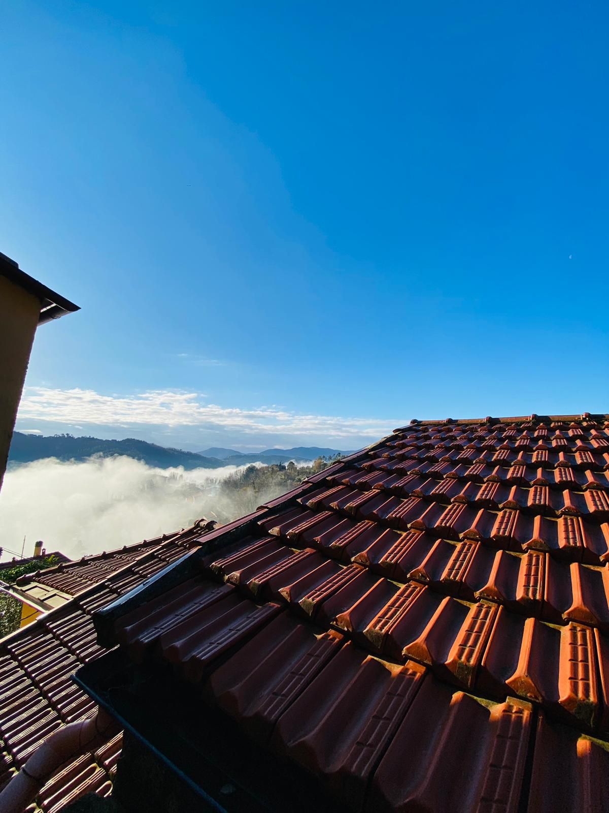 RESIDENZ IM DORF CARNEA MIT TERRASSE UND DACHBLICK