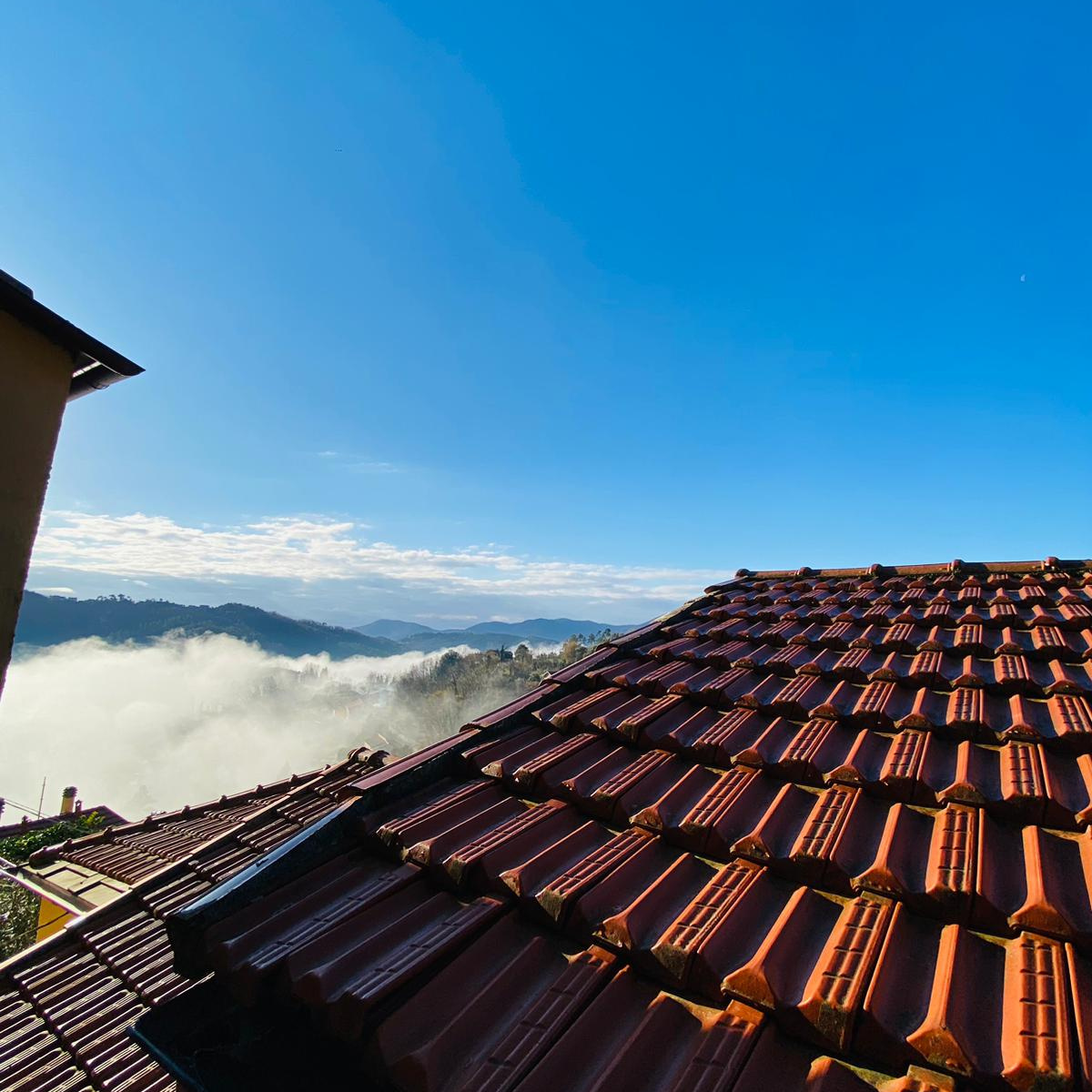 RESIDENZ IM DORF CARNEA MIT TERRASSE UND DACHBLICK