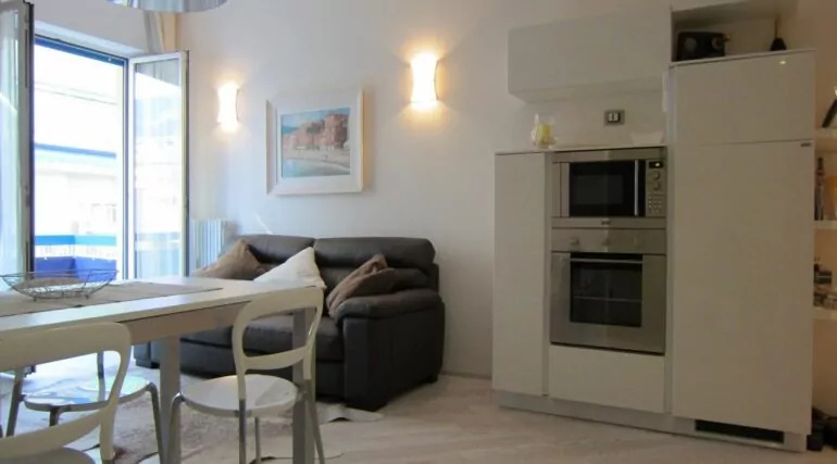 Alassio trilocale ristrutturato