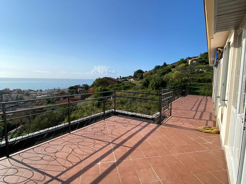 Sanremo Wohnung mit Meerblick-Terrasse in Ligurien