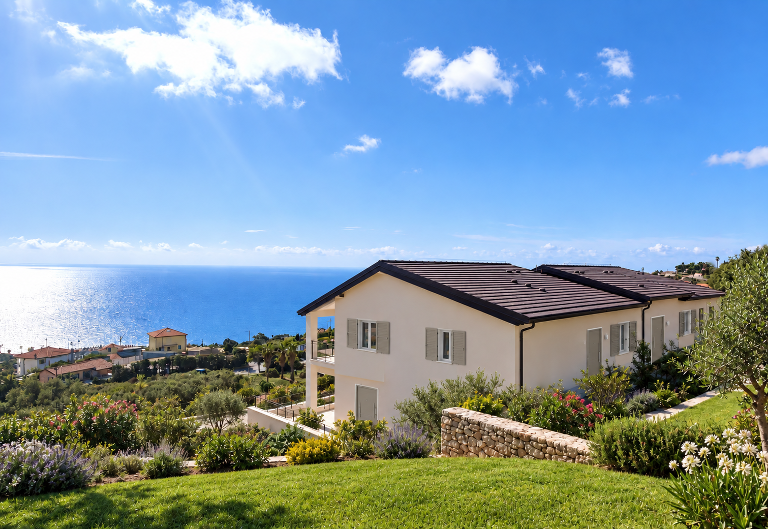GRANDE TRILOCALE CON TERRAZZI E SPLENDIDA VISTA MARE – NUOVA COSTRUZIONE A SANREMO