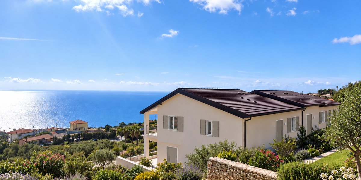 GRANDE TRILOCALE CON TERRAZZI E SPLENDIDA VISTA MARE – NUOVA COSTRUZIONE A SANREMO